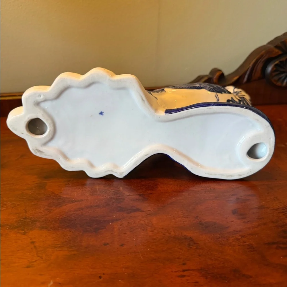 Chinoiserie blue and white ceramic peacock figurine - Picture 7 of 8